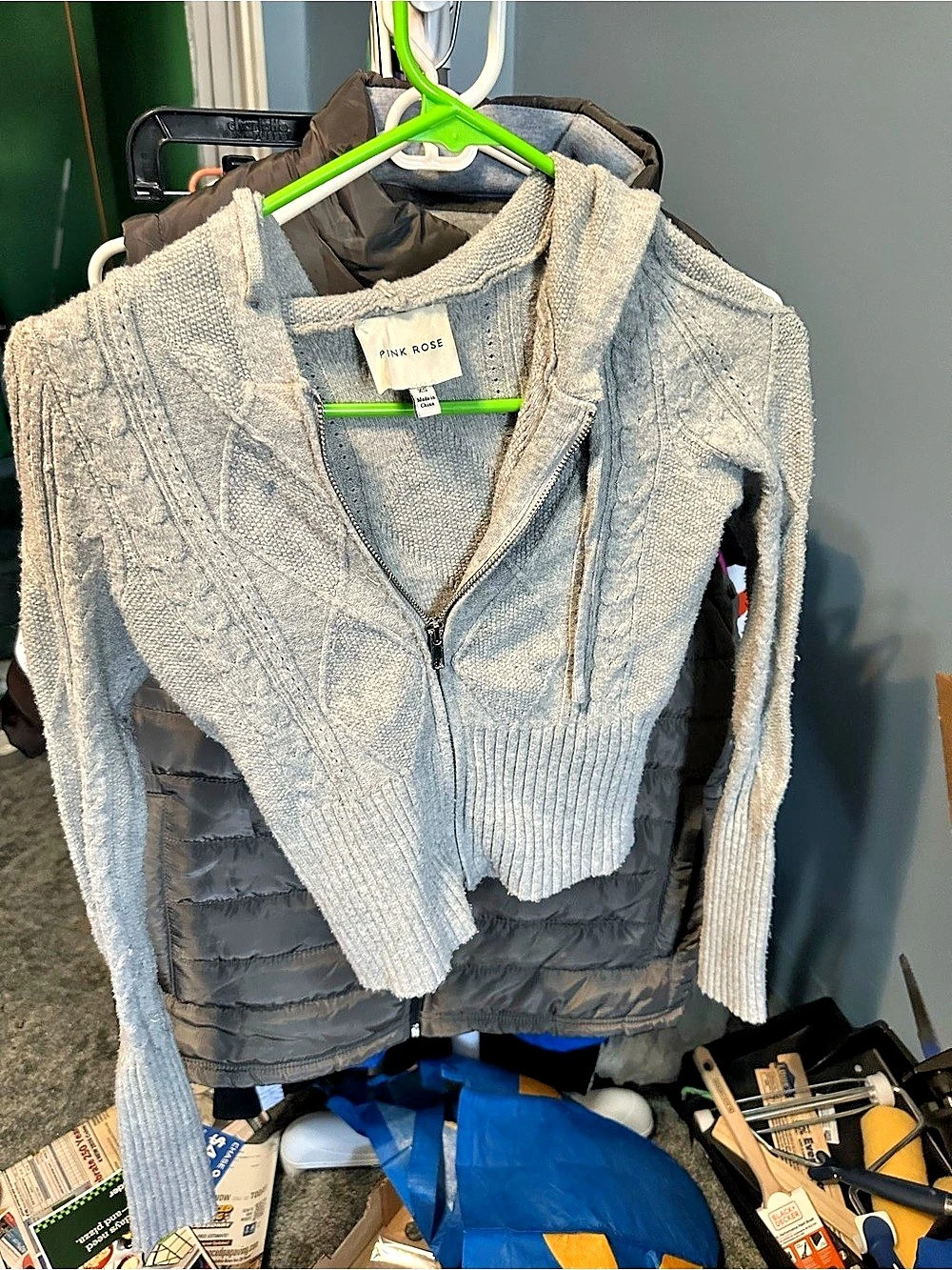 Pink Rose Gray V-Neck Sweater Size XS